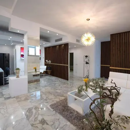 La Galleria 公寓 *